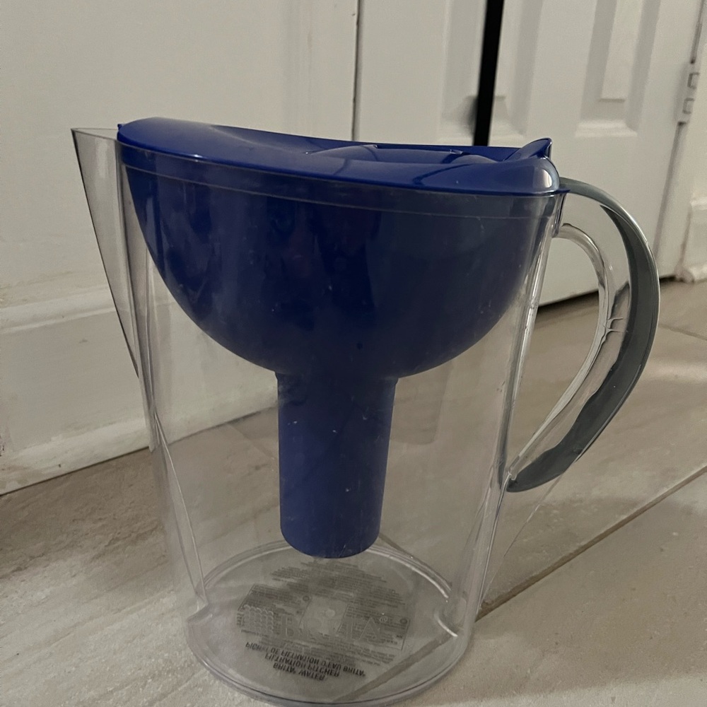 Brita Blue filters 10 cups pitches  + two Costco filter
